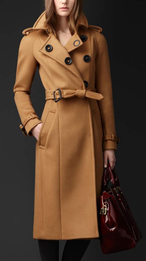 do more men or women wear burberry|burberry store online.